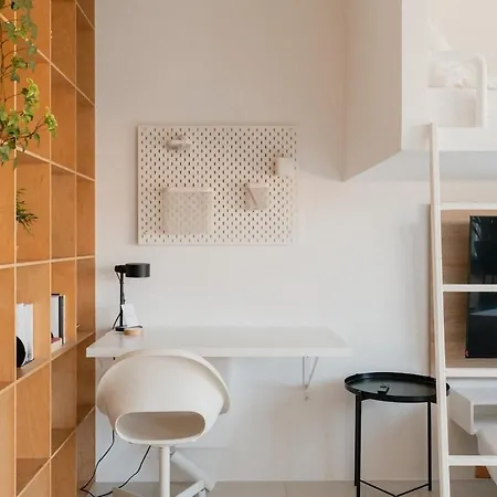 Modern City Centre Studio - Air Conditioning - Near Wroclaw Main Station شقة *