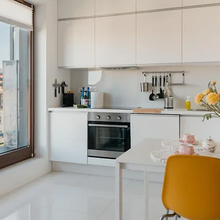 Modern City Centre Studio - Near Wroclaw Main Station - Free Public Parking - Ac