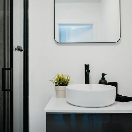 شقة Modern City Centre Studio - Air Conditioning - Near Wroclaw Main Station *